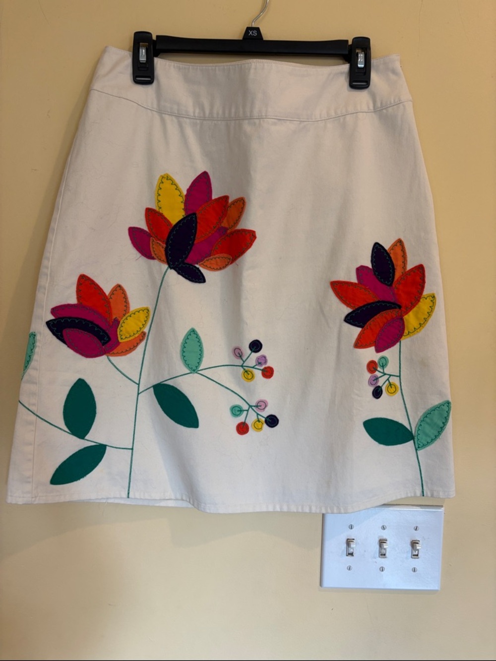 Boden Beige Floral Appliqué A-Line Skirt